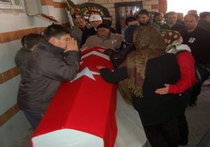 Dualar gözyaşlarına karıştı